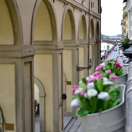 Bed & Breakfast Pontevecchio Relais *