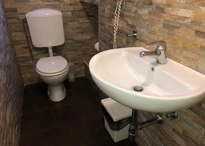 住宿加早餐酒店 朋特文绮罗瑞莱斯住宿加早餐旅馆 3*